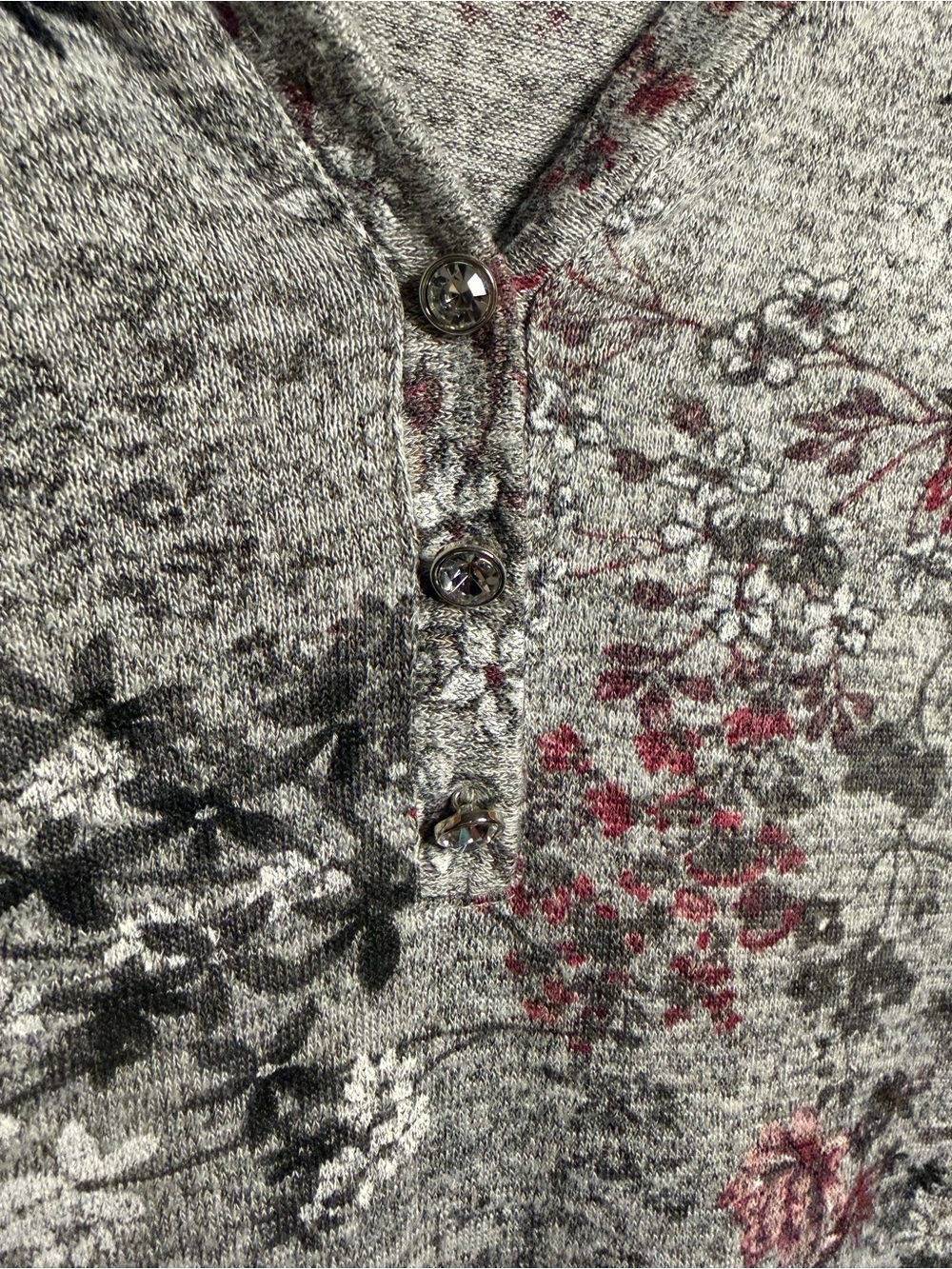 Liz Claiborne Gray Floral Henley Top with Pink Accents - Picture 4 of 6